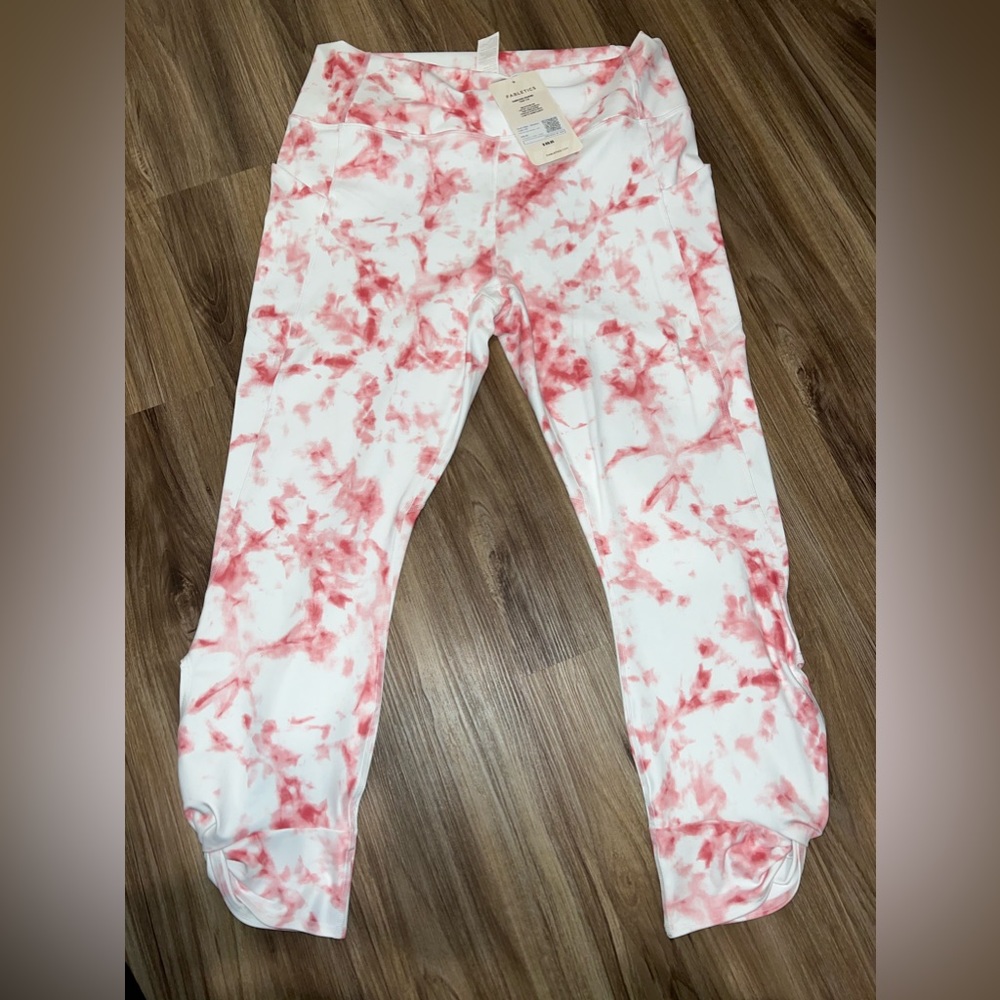 Fabletics Oasis Legging 7/8 in Red Marble